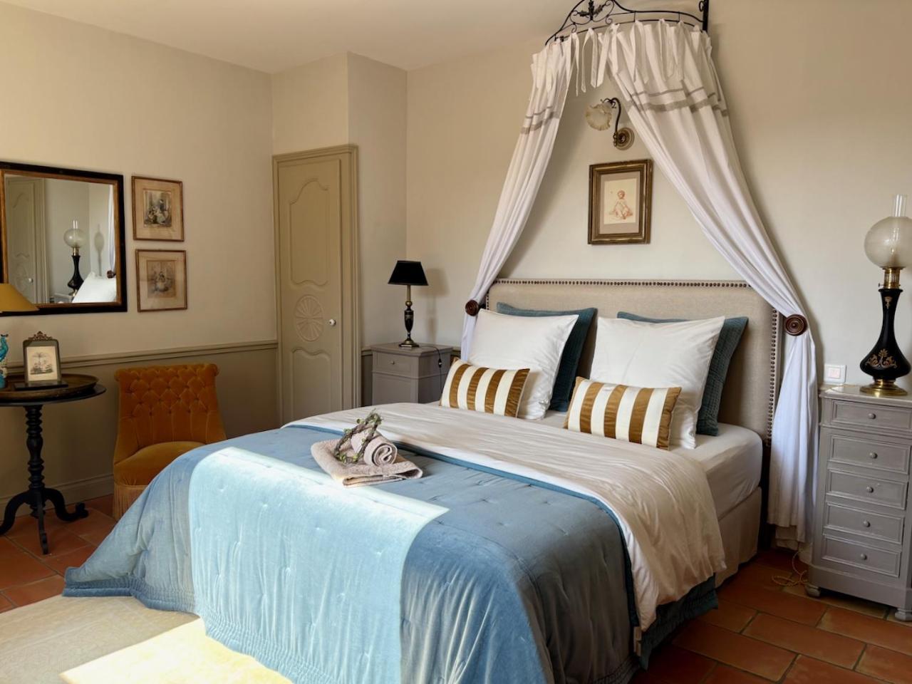 Les Aurochs Bed & Breakfast Гримо Екстериор снимка