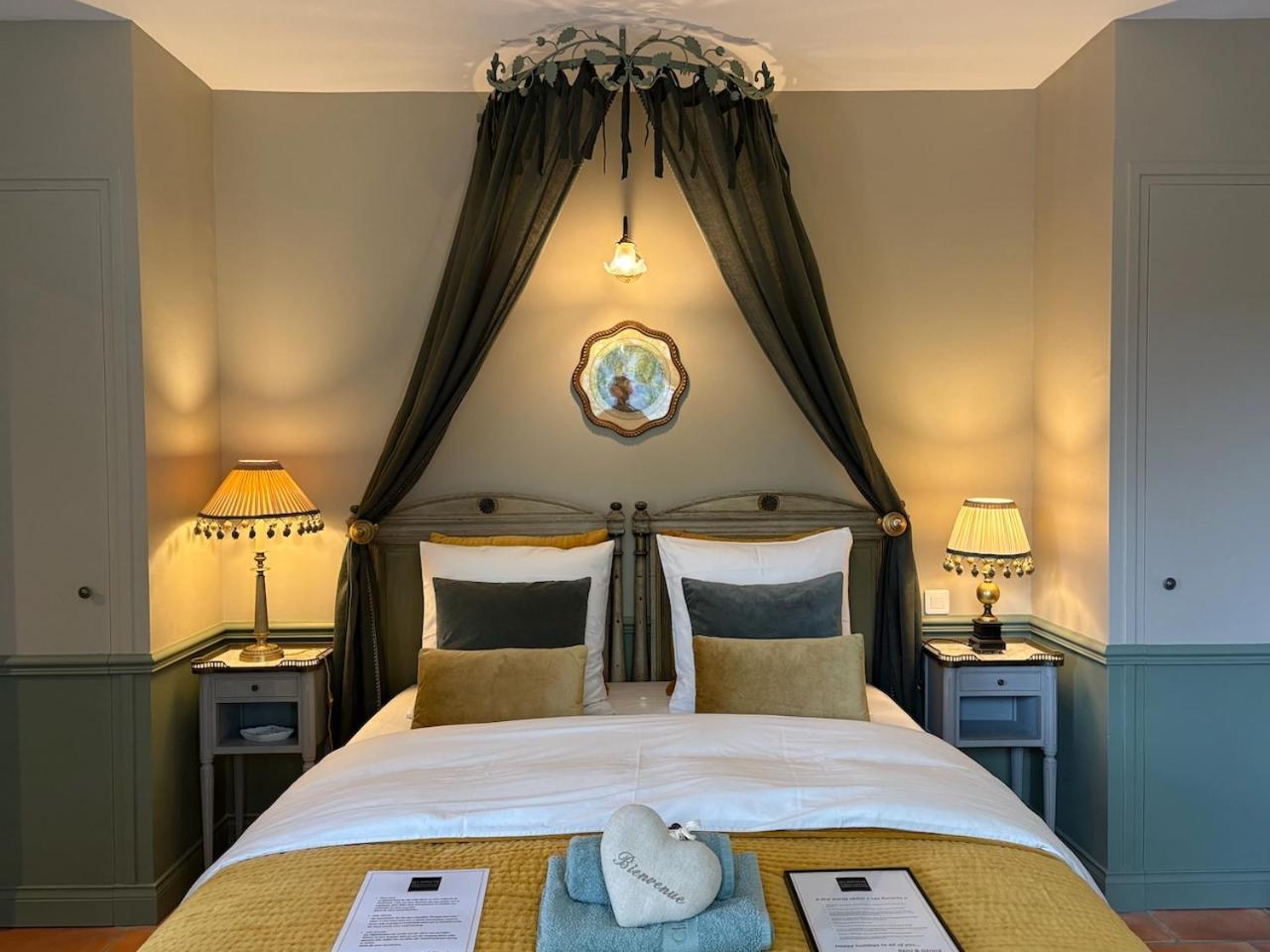 Les Aurochs Bed & Breakfast Гримо Екстериор снимка